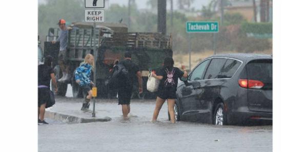 වසර 84කට පසු කැලිෆෝනියා ප්‍රාන්තයට සුළි කුණාටුවක්